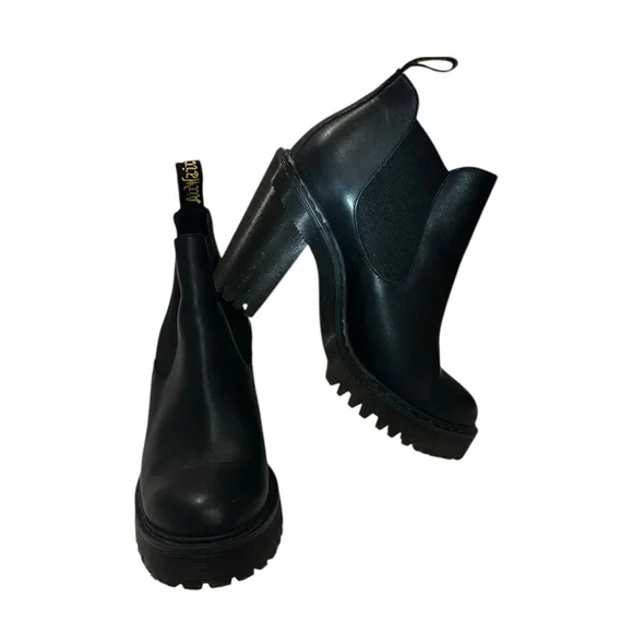 Dr Martens Woman Hurston Black High Heel Chelsea Ankle Boots - Picture 7 of 7